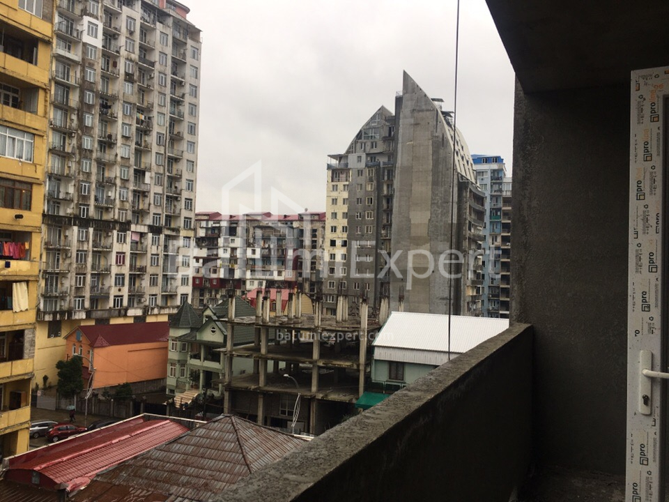 Mənzil 70.4 m² - Vaxtanq Qorqasali, Batumi, Gürcüstan