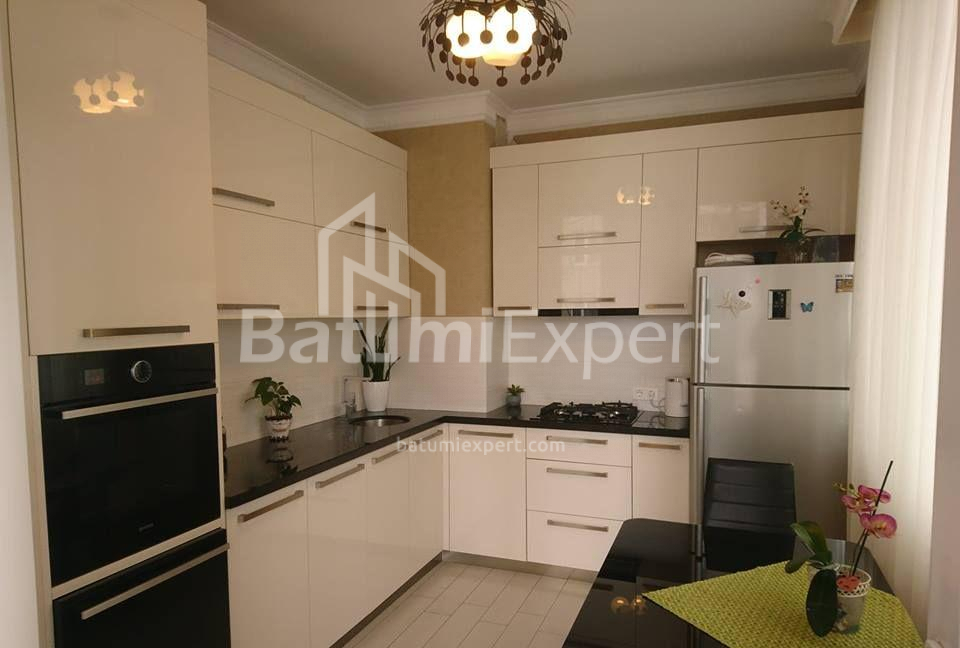 Mənzil 90 m² - Niko Pirosmani, Batumi, Gürcüstan