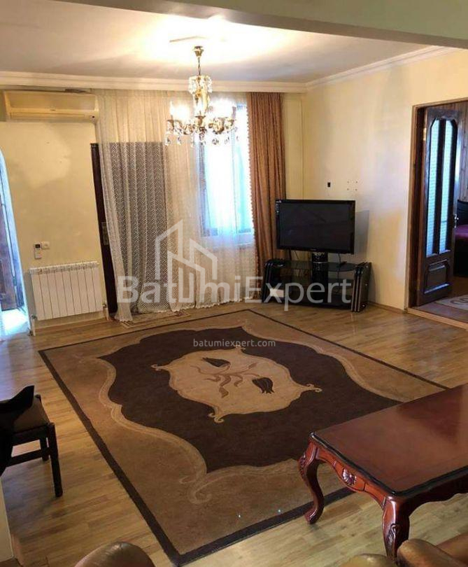Mənzil 100 m² - Yurievskaya, Batumi, Gürcüstan