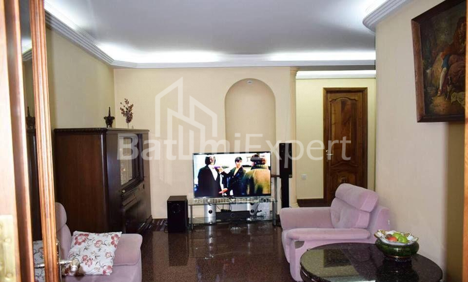 Mənzil 82 m² - Qalaktion Tabidze, Batumi, Gürcüstan