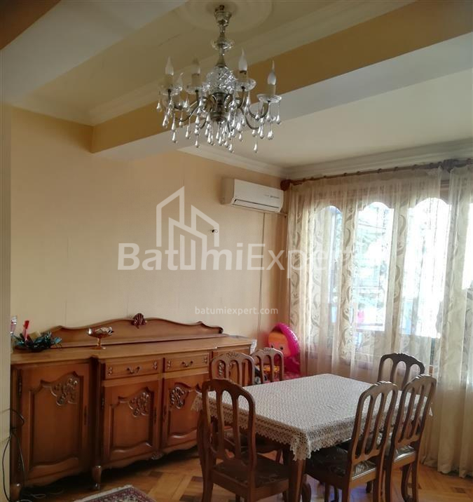 Mənzil 90 m² - Zuraba Qorqiladze, Batumi, Gürcüstan