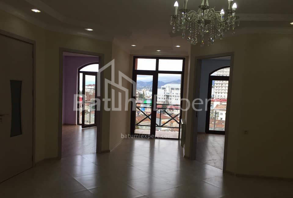 Mənzil 73 m² - İlya Çavçavadze, Batumi, Gürcüstan