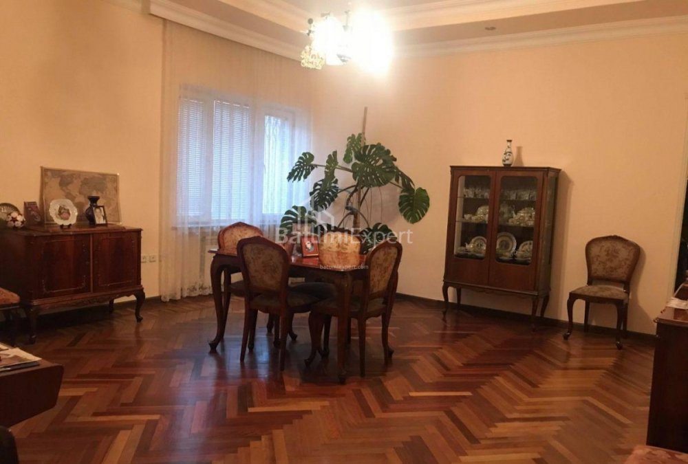 Mənzil 120 m² - Zuraba Qorqiladze, Batumi, Gürcüstan