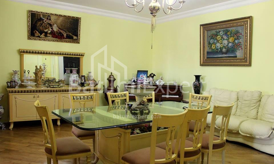 Mənzil 135 m² - Yurievskaya, Batumi, Gürcüstan