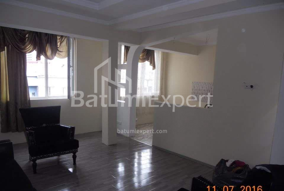 Mənzil 60 m² - General Aslan Abaşidze, Batumi, Gürcüstan
