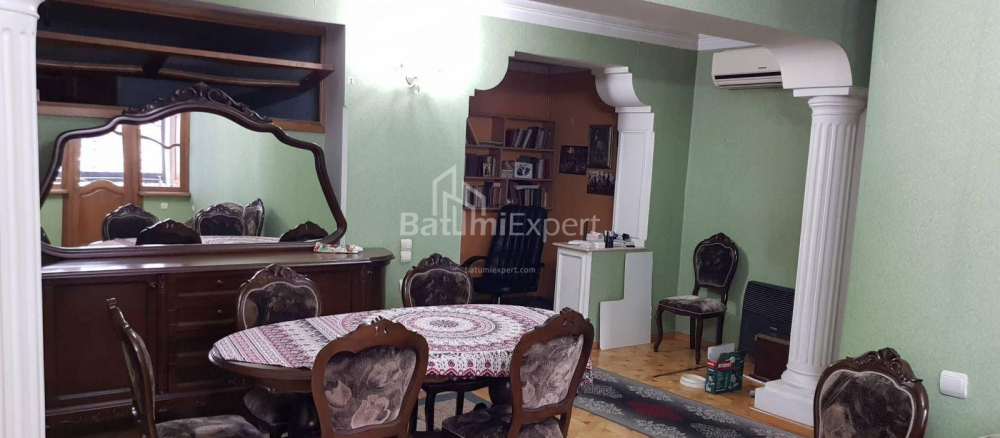 Mənzil 90 m² - Vaxtanq Qorqasali, Batumi, Gürcüstan