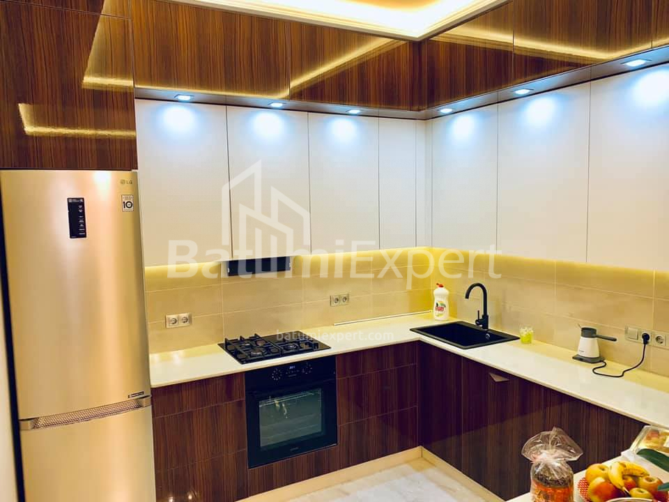 Mənzil 102 m² - İlya Çavçavadze, Batumi, Gürcüstan