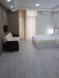 Mənzil 1-комн 33 m² - Şerif Ximşiaşvili, Batumi