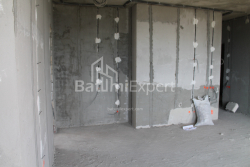 Tikilməkdə olan obyekt 55.8 m² - Lech və Maria Kachinsky, Batumi, Gürcüstan