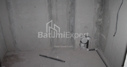 Tikilməkdə olan obyekt 35 m² - Lech və Maria Kachinsky, Batumi, Gürcüstan