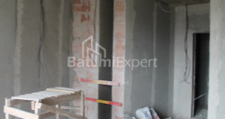 Tikilməkdə olan obyekt 30.7 m² - Lech və Maria Kachinsky, Batumi, Gürcüstan