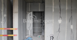 Tikilməkdə olan obyekt 30.7 m² - Lech və Maria Kachinsky, Batumi, Gürcüstan
