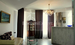 Mənzil 3-комн 65 m² - Rustaveli, Batumi