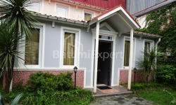 Mənzil 3-комн 75 m² - Yurievskaya, Batumi