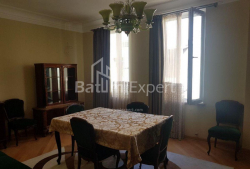 Mənzil 4-комн 250 m² - Yurievskaya, Batumi