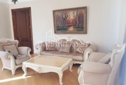 Mənzil 4-комн 250 m² - Yurievskaya, Batumi
