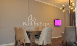 Mənzil 3-комн 87 m² - Zuraba Qorqiladze, Batumi