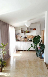 Mənzil 225 m² - Petra Melikişvili, Batumi, Gürcüstan