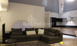 Mənzil 3-комн 100 m² - Zuraba Qorqiladze, Batumi