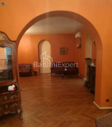Mənzil 4-комн 151 m² - Rustaveli, Batumi