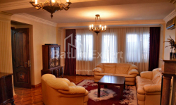 Mənzil 6-комн 140 m² - Yurievskaya, Batumi