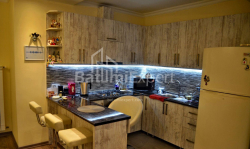 Mənzil 3-комн 80 m² - Rustaveli, Batumi