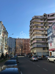 Mənzil 6-комн 380 m² - Zuraba Qorqiladze, Batumi
