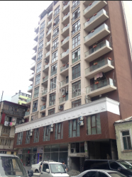 Ticarət sahəsi 200 m² - Kral Pərnavaz, Batumi