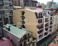 Mənzil 96.4 m² - İsrafila Jinçaradze, Batumi, Gürcüstan