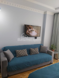 Mənzil 1-комн 30.7 m² - Şerif Ximşiaşvili, Batumi