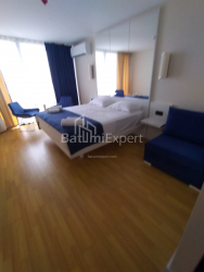 Mənzil 1-комн 33 m² - Şerif Ximşiaşvili, Batumi
