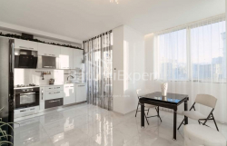 Mənzil 3-комн 76.5 m² - Niko Pirosmani, Batumi