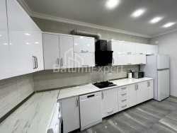 Mənzil 3-комн 110 m² - Mixail Cavaxişvili, Batumi