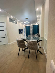 Mənzil 3-комн 64 m² - Niko Pirosmani, Batumi