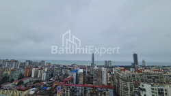 Mənzil 100 m² - Ekvtime Takaişvili, Batumi, Gürcüstan
