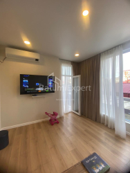 Mənzil 100 m² - Ekvtime Takaişvili, Batumi, Gürcüstan